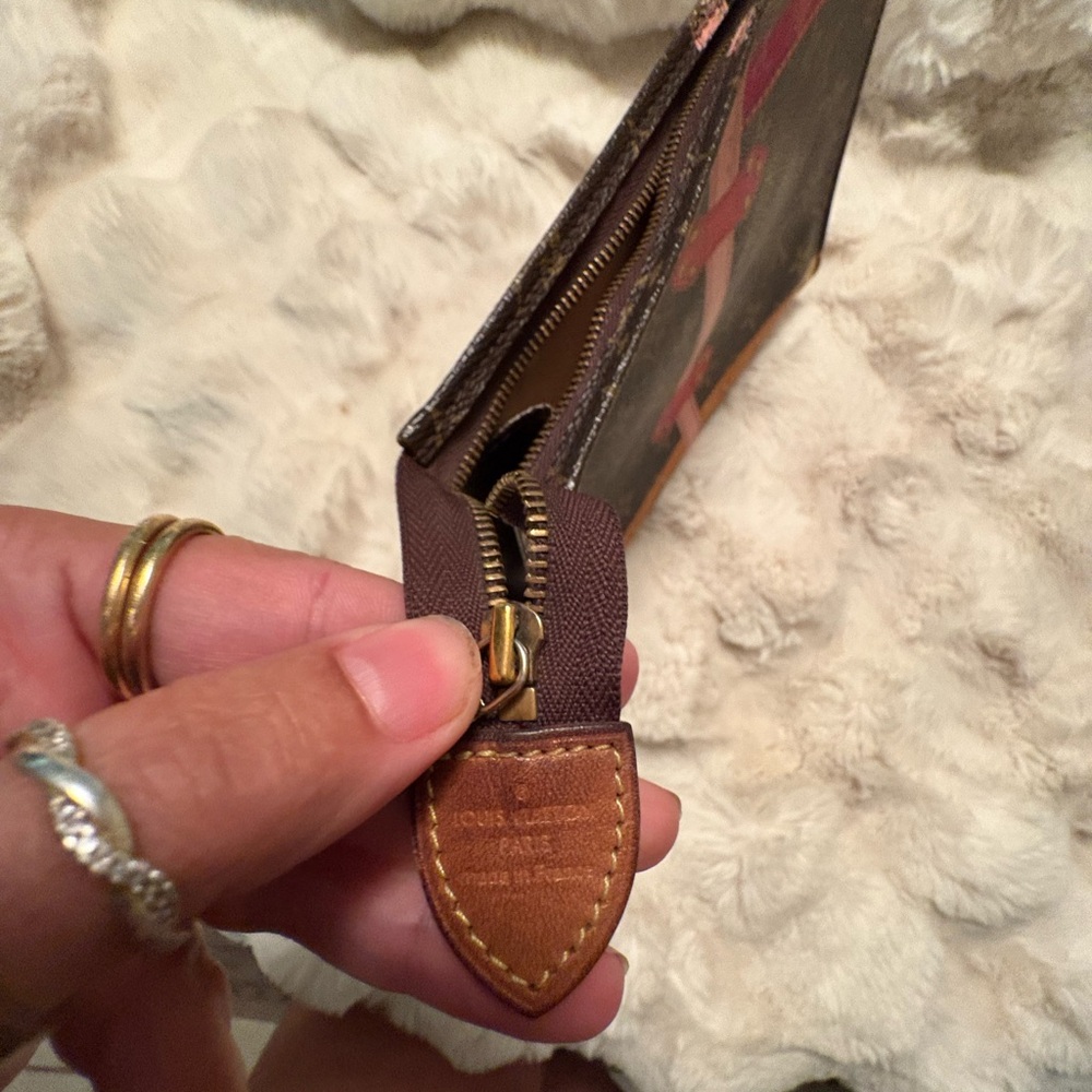 Authentic Louis Vuitton Summer Trunk monogram Toiletry Pouch - Picture 9 of 10